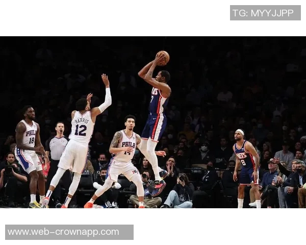 克拉克斯顿半场表现惊艳7中5贡献11分8板5助正负值高达22 克拉克斯顿半场表现惊艳7中5贡献11分8板5助正负值高达22