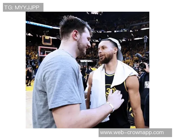 FIBA转发山寨球星合照引发热议大声喊出詹姆斯东契奇库里的名字