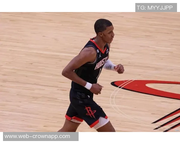 小贾巴里续约后自购手表庆祝期待在火箭度过余生涯