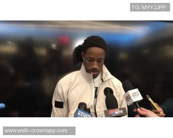 德罗赞幽默回应洛瑞言论称其分析水平堪忧 德罗赞幽默回应洛瑞言论称其分析水平堪忧