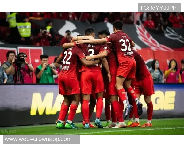 亚冠精英联赛本轮观众热情高涨蓉城主场吸引近28万球迷海港申花也超万人到场