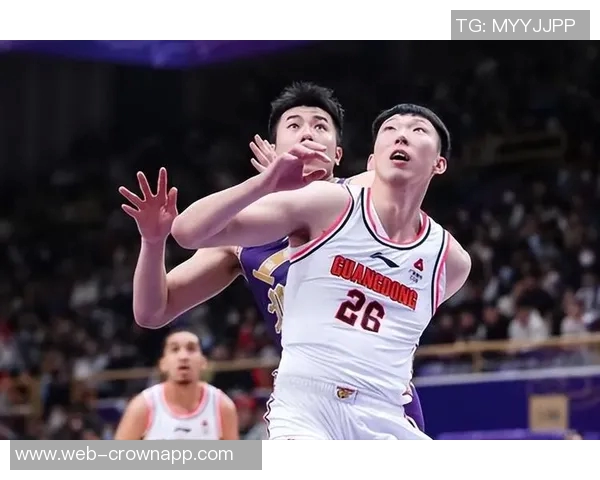 周琦三分球表现出色全场无两分球出手贡献3分4篮板1助攻2抢断2盖帽